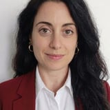 LUCIANA F.