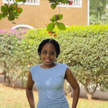 Hire Praise N. - Virtual Assistant/Customer support/socialmedia Manager