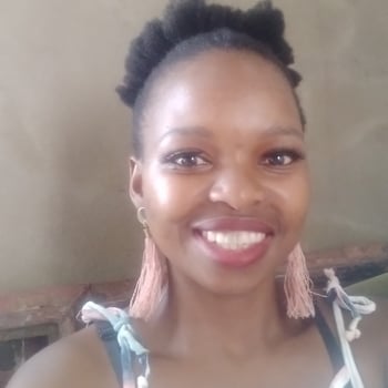 Hire Thandeka B. - E-comm customer support and Executive VA