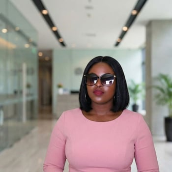 Hire TraceyiAyoo - Executive Assistant