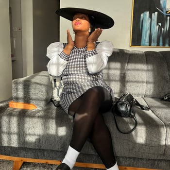 Hire Norah N. - Only fans manager/ social media specialist/fan engagement 