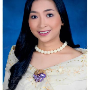 Hire Julia m. - Customer Support Specialist for Startup CEOs | Email, Chat & Client Success Support