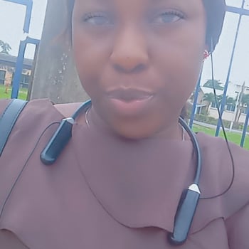 Hire Afolashade A. - Customer services representative/chat and email