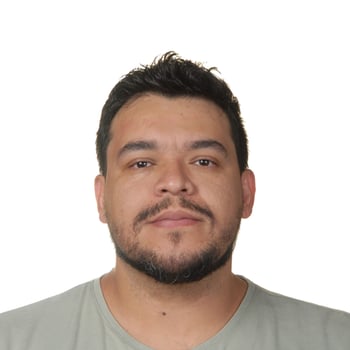 Jorge R.