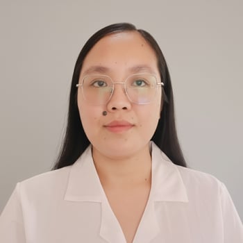 Hire Emilyn A. - Customer Service Professional