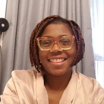 Hire Uyai E. - Customer Support & Admin VA | Email, Chat, Phone Communications & CRM Management