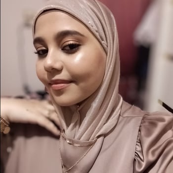 Hire Nahed E. - Cold Calling, B2B Sales & Customer Support Specialist