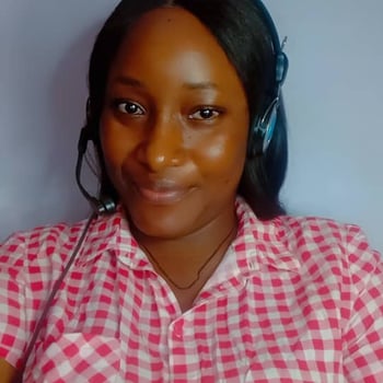 Hire Elsie A. - Customer Service Specialist