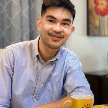 Hire Quin R. - Digital Marketing Specialist