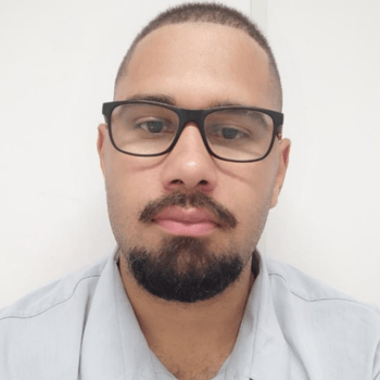 Hire Antônio C. - Operations & Retail Specialist | Digital Marketing & Team Leadership