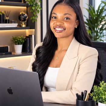 Hire Mojisola E. - Virtual assistant|Social media manager|Content creator|Video editor |Executive virtual Assistant|Calendar &Email Management