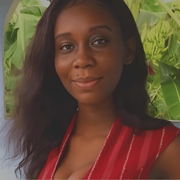 Hire Kiana C. - Chat support/Customer Service Representative 