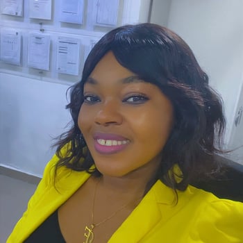 Hire Favour I. - Customer support,Virtual Assistant,Social Media Manager..