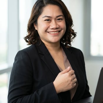 Hire Lea M. - Executive Assistant | Calendar & Email Management |  Data Entry | Scheduling and Customer Service
