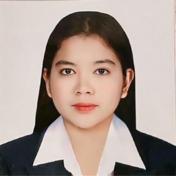 Yainna L.