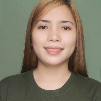 Hire Ruth G. - Social Media Manager with Ads