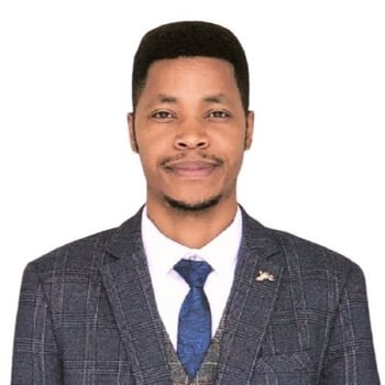 Hire Evariste N. - Customer Support Assistant
