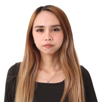 Hire Vanessa. - Virtual Assistant/Graphic Artist/ Social Media in-charge
