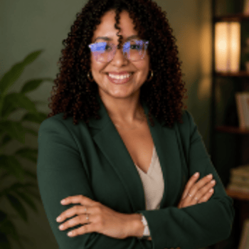 Hire VALERIA C. - virtual assistant