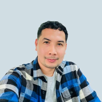 Hire Noe S. - Graphic Design