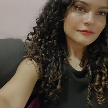 Hire Dariana S. - Virtual Assitant | Customer Support & Social Media