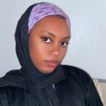 Hire Amira Y. - Virtual assistant, Email management, calendar management,canva,google workspace,data entry,internet research,Microsoft office, time management, communication