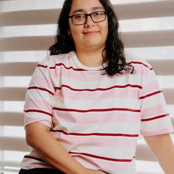 Hire Melina V. - Virtual Assistant | Community Manager | Copywriter Jr.