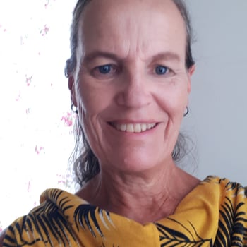 Hire Melleny W. - Customer/Guest Service Manager