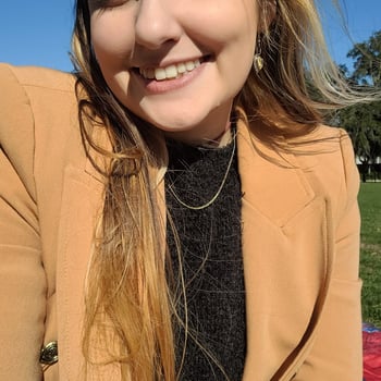 Hire Kristen F. - Virtual Assistant| Calendar,Email, Dropbox and Drive Management.