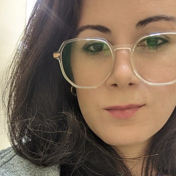 Hire Laura G. - Short-Term Rental & Airbnb Operations VA