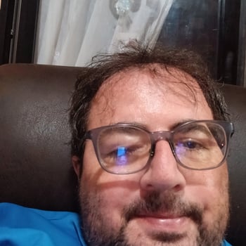 Hire Juan M. - Social media and virtual asistent