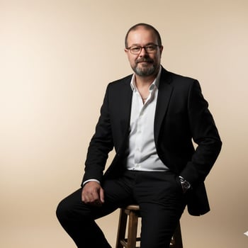 Hire MILTON J. - Assistente Virtual Executivo | Mercados España, Portugal & América Latina | Español & Português