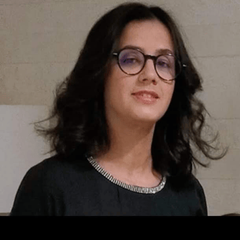 Hire Oum  - Customer Service professional 