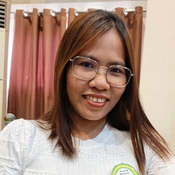 Hire Dona R. - Customer service (chat/call/email), Scheduling & Task coordination, administrative support
